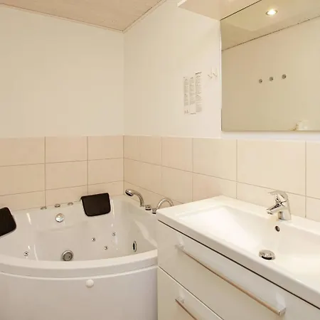 Two-bedroom Holiday In 39 Wendtorf